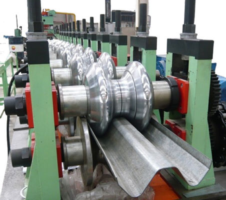 kopen Automatische W-balk barrier machine nationale wegen metaal stud vormen machine online manufacture