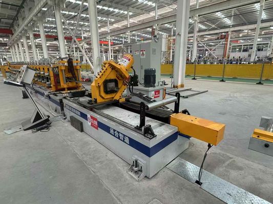 380V 50Hz Solar Bracket Forming Machine Gemakkelijk te bedienen Voeding