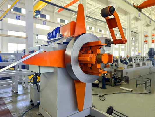 Automatische rollenvormende machine voor zonne-aardstaal dakplaten