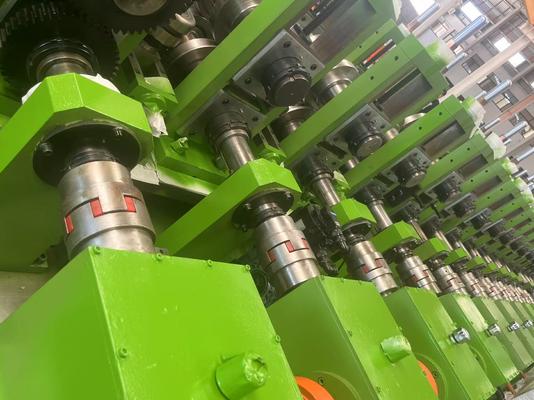 Automatische rolvormende machine voor zonne-energie-systemen 300 punches/min